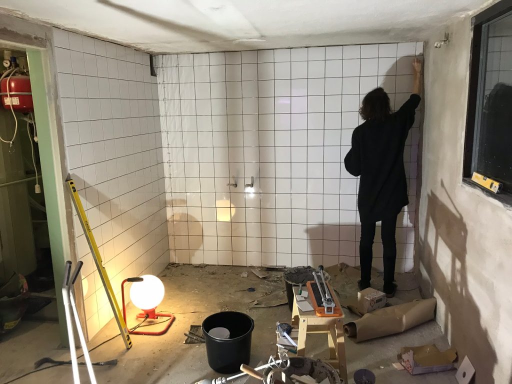tvätta kakelfog